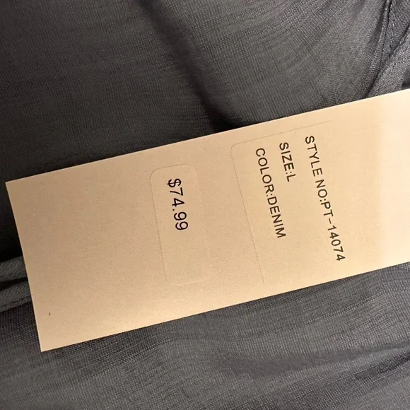 Sz L 🇨🇦⭐️NWT Papillon Chambray Sleeveless tiered Summer Blouse - Picture 6 of 6